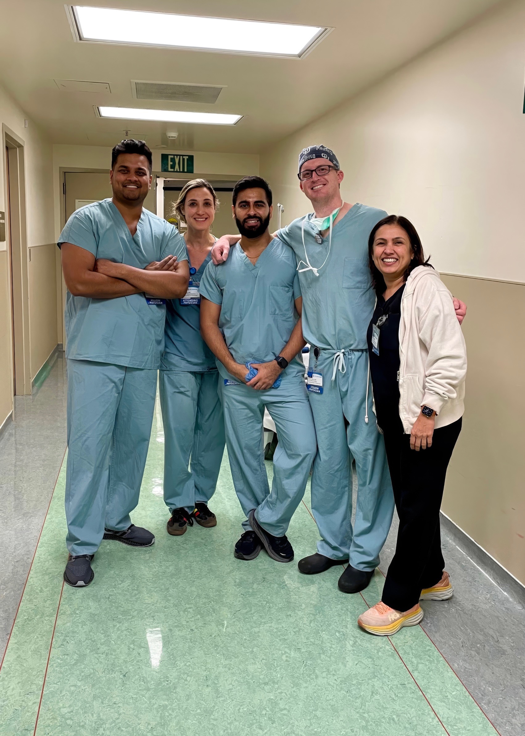 Dr. Lean with fellows and fellowship program director at the outpatient surgery center in Orange, 2024